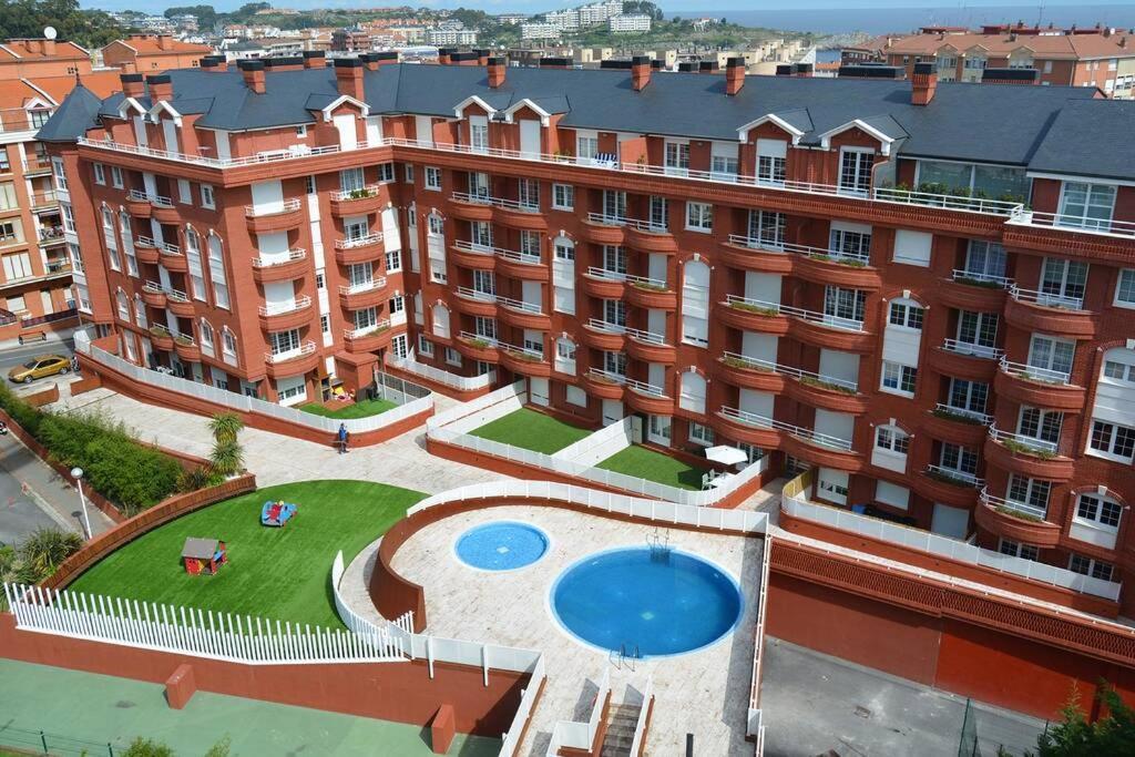 Castro Holidays - Centrico Piscina Urbanizacion Garaje Gratis 카스트로우르디알레스 외부 사진