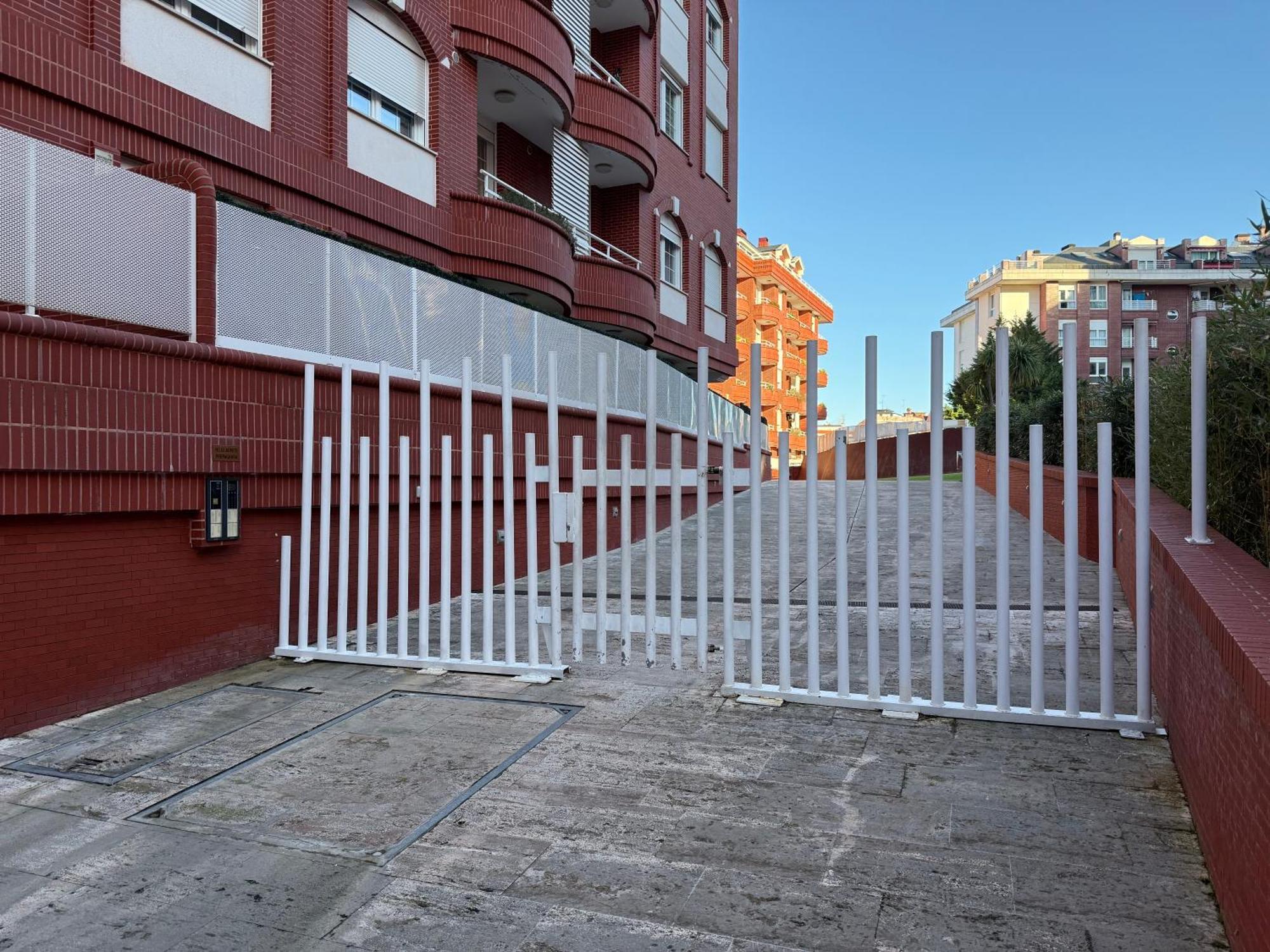 Castro Holidays - Centrico Piscina Urbanizacion Garaje Gratis 카스트로우르디알레스 외부 사진